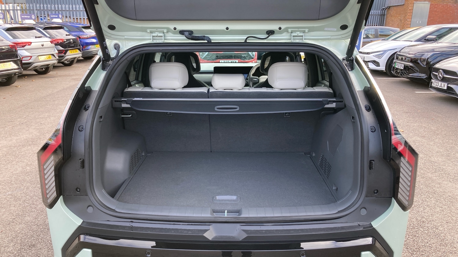 Used Kia EV3 2025 for sale - 76393923: Photo 4