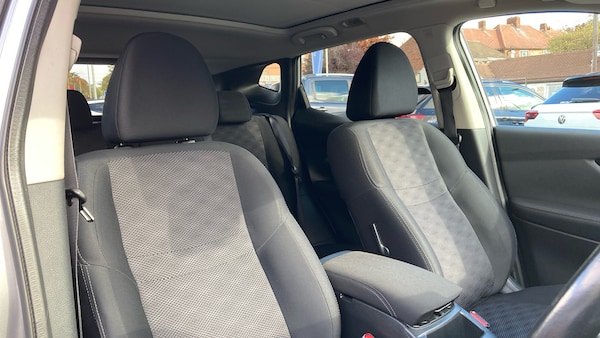 Used Nissan Qashqai 2016 for sale - 75999488: Photo 21