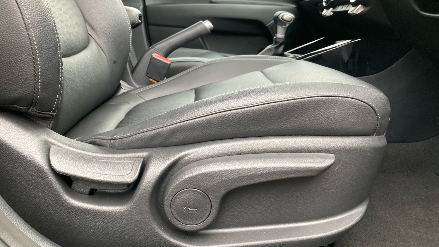 Used Kia Stonic 2023 for sale - 77742485: Photo 22