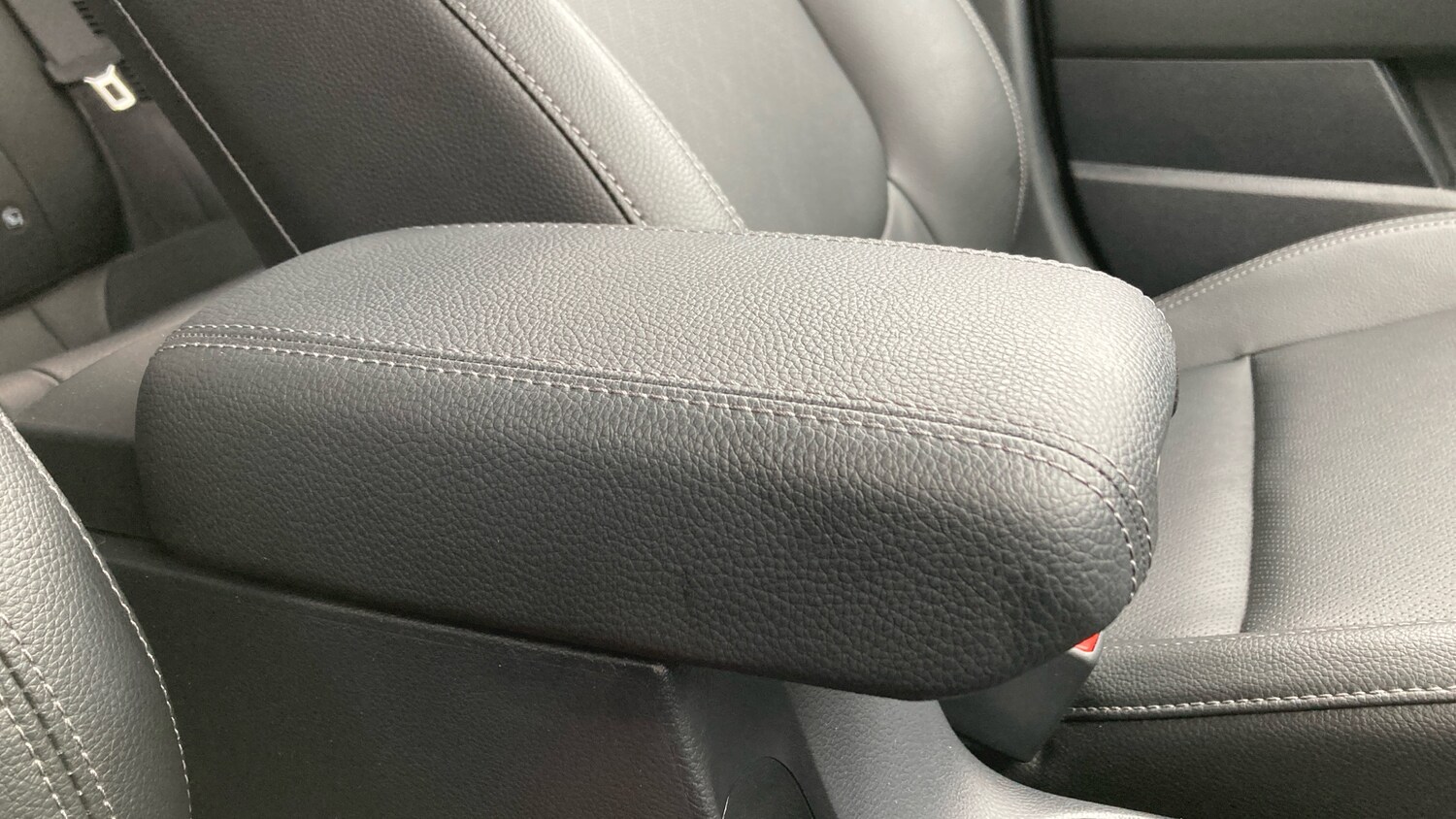 Used Kia Stonic 2023 for sale - 77742485: Photo 24