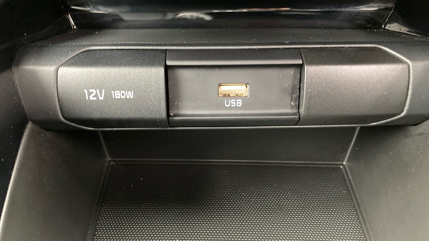 Used Kia Stonic 2023 for sale - 77742485: Photo 26