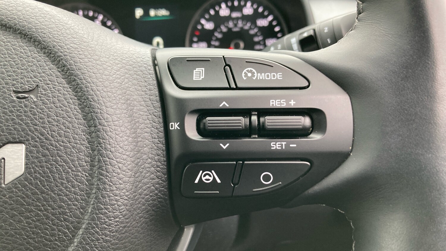 Used Kia Stonic 2023 for sale - 77742485: Photo 37