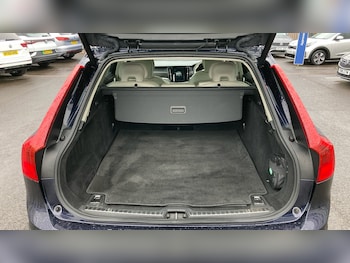 Used Volvo V90 2018 for sale - 76616367: Photo