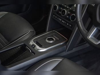 Used Land Rover Discovery Sport 2018 for sale - 79708305: Photo