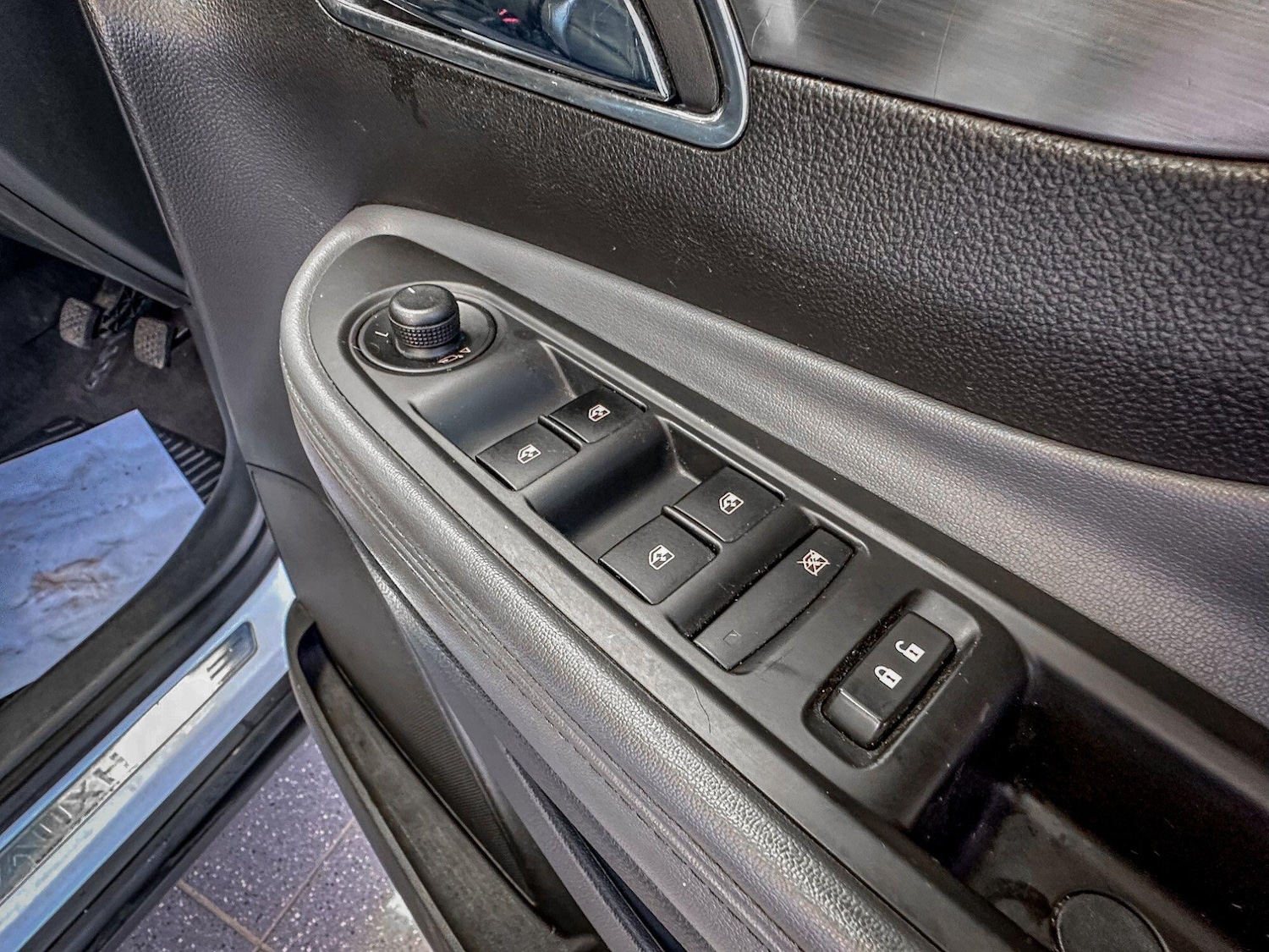 Used Vauxhall Mokka 2014 for sale - 77658110: Photo 11