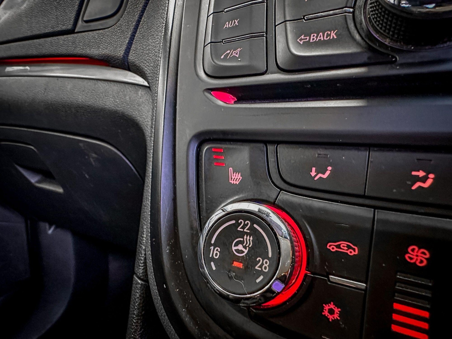 Used Vauxhall Mokka 2014 for sale - 77658110: Photo 17