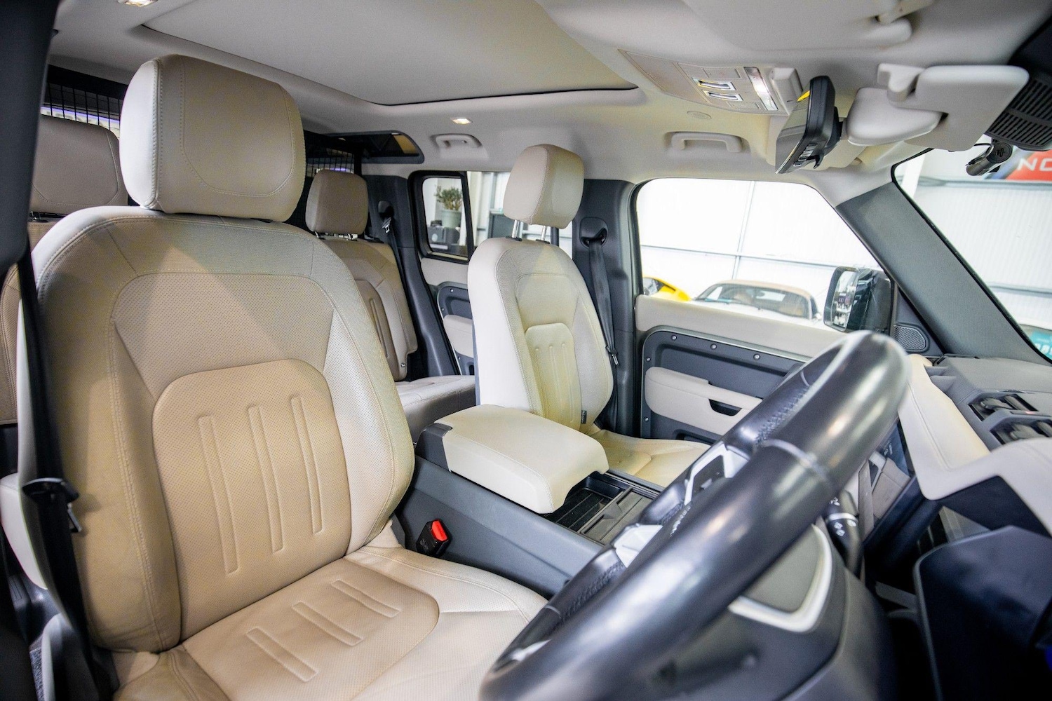 Used Land Rover Defender for sale - 76839960: Photo 3