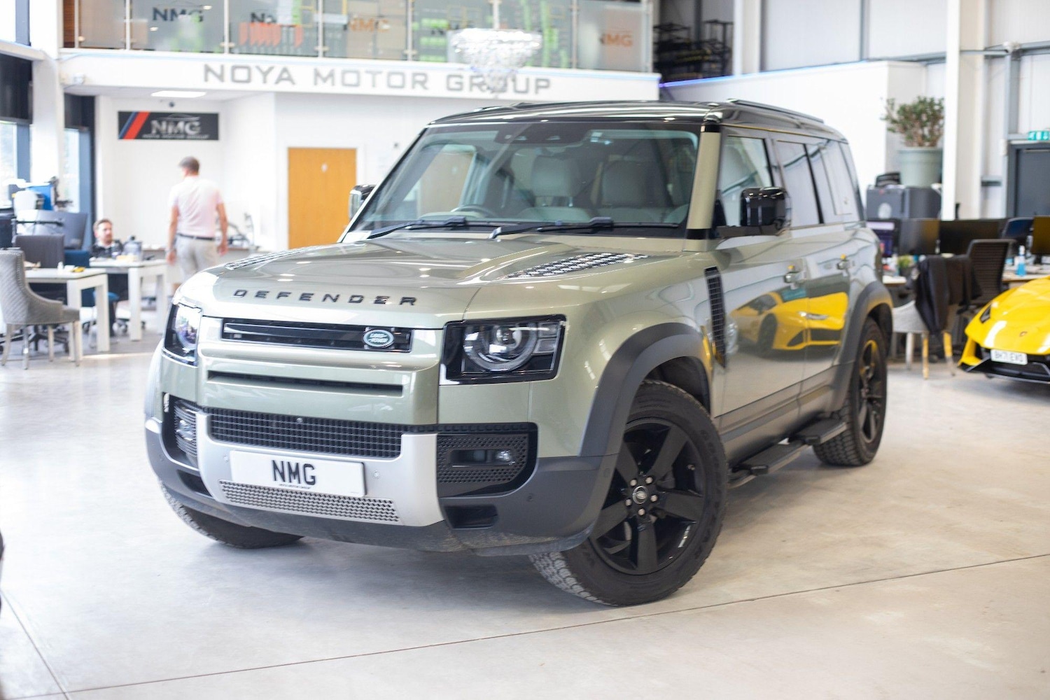 Used Land Rover Defender for sale - 76839960: Photo 5