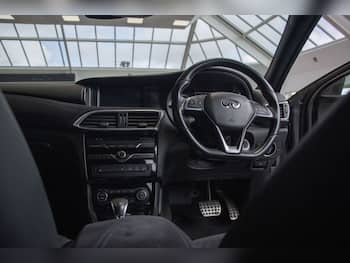 Used Infiniti Q30 2016 for sale - 79708415: Photo
