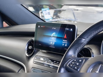 Used Mercedes-Benz V-Class 2023 for sale - 78557212: Photo