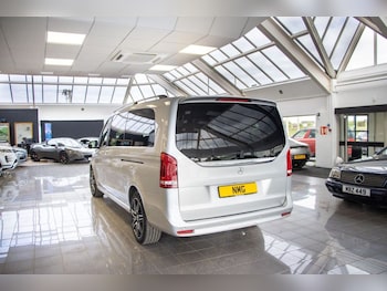 Used Mercedes-Benz V-Class 2023 for sale - 78557212: Photo