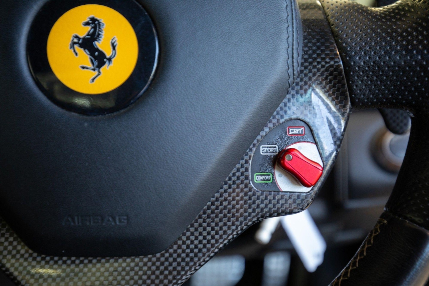 Used Ferrari California 2011 for sale - 76839353: Photo 18