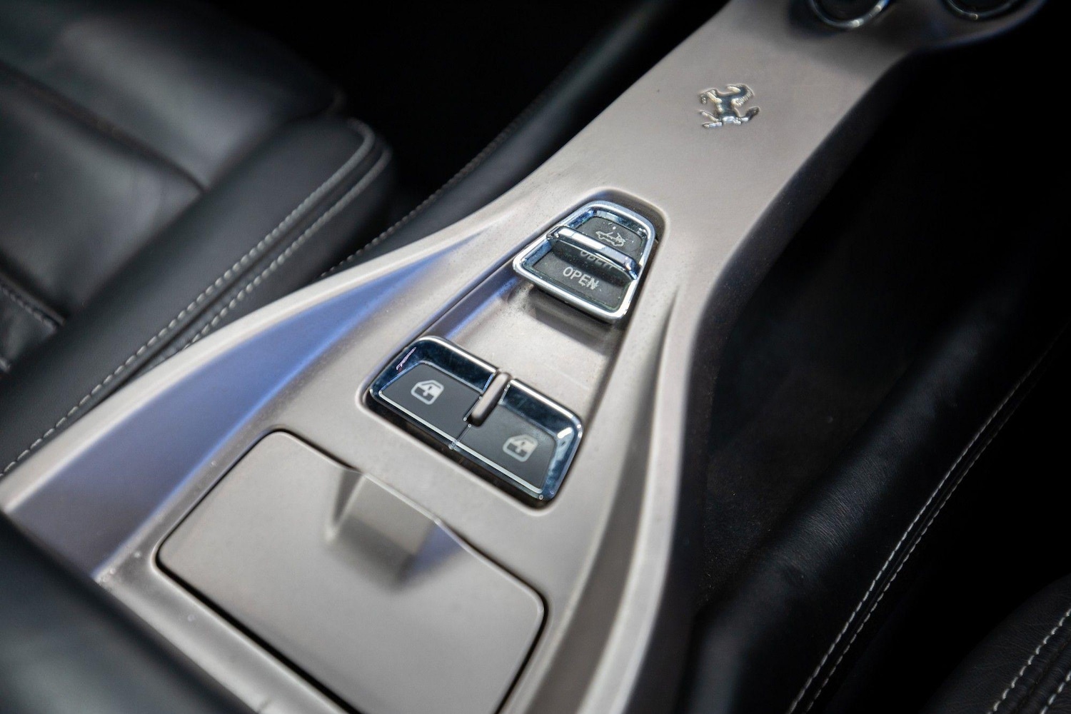 Used Ferrari California 2011 for sale - 76839353: Photo 30