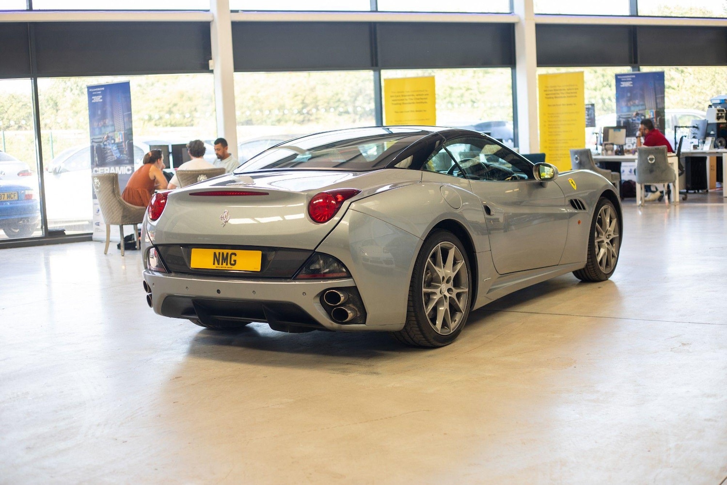 Used Ferrari California 2011 for sale - 76839353: Photo 35