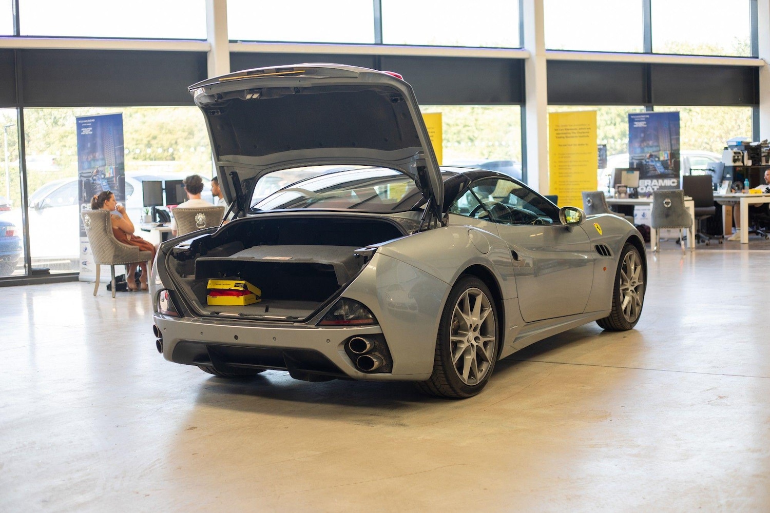 Used Ferrari California 2011 for sale - 76839353: Photo 39