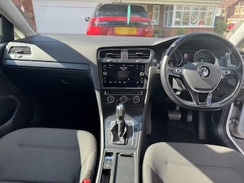 Used Volkswagen Golf 2020 for sale - 78372385: Photo