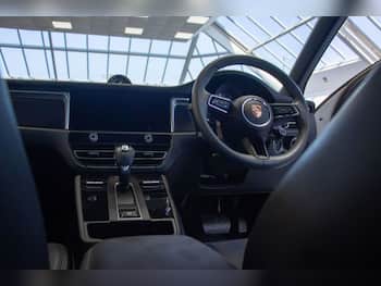 Used Porsche Macan 2024 for sale - 79708614: Photo