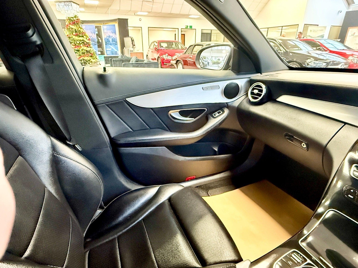 Used Mercedes-Benz C Class 2015 for sale - 76839301: Photo 13