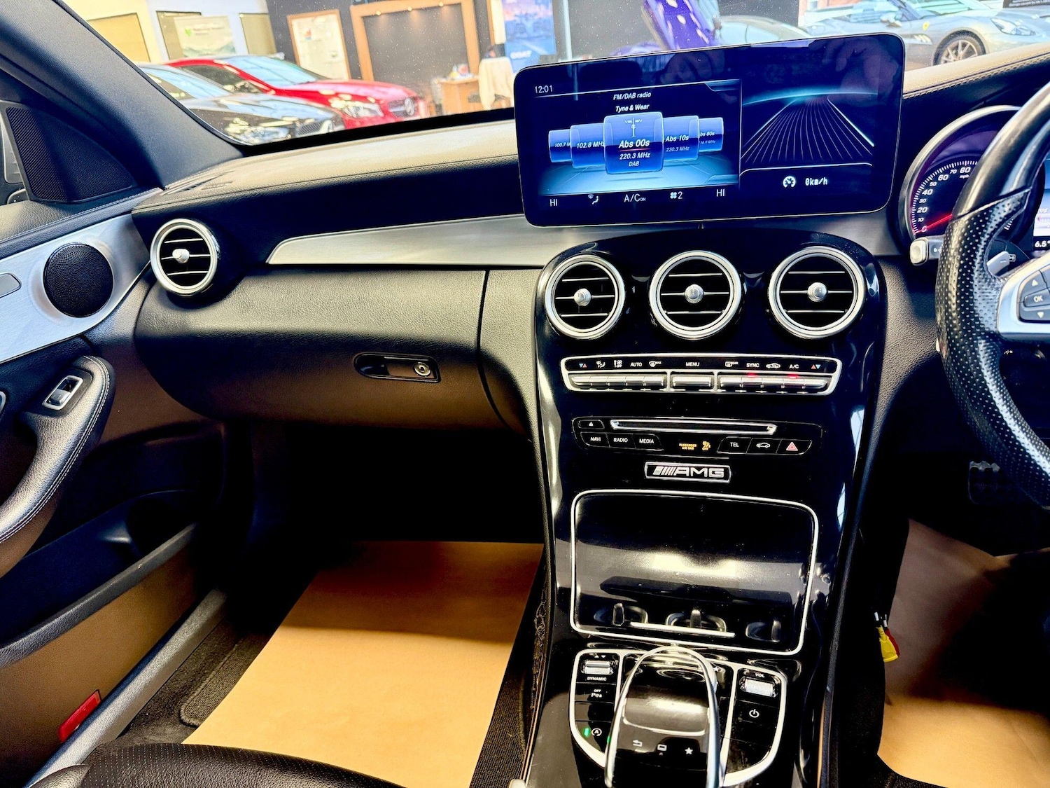 Used Mercedes-Benz C Class 2015 for sale - 76839301: Photo 35