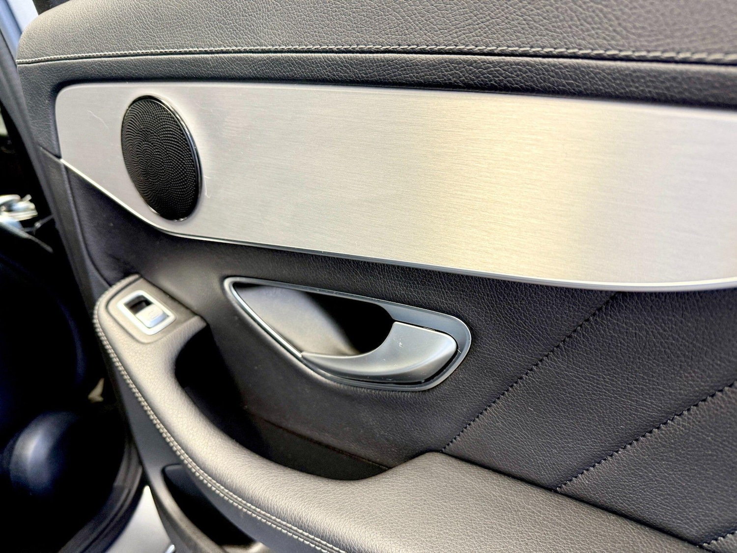 Used Mercedes-Benz C Class 2015 for sale - 76839301: Photo 41