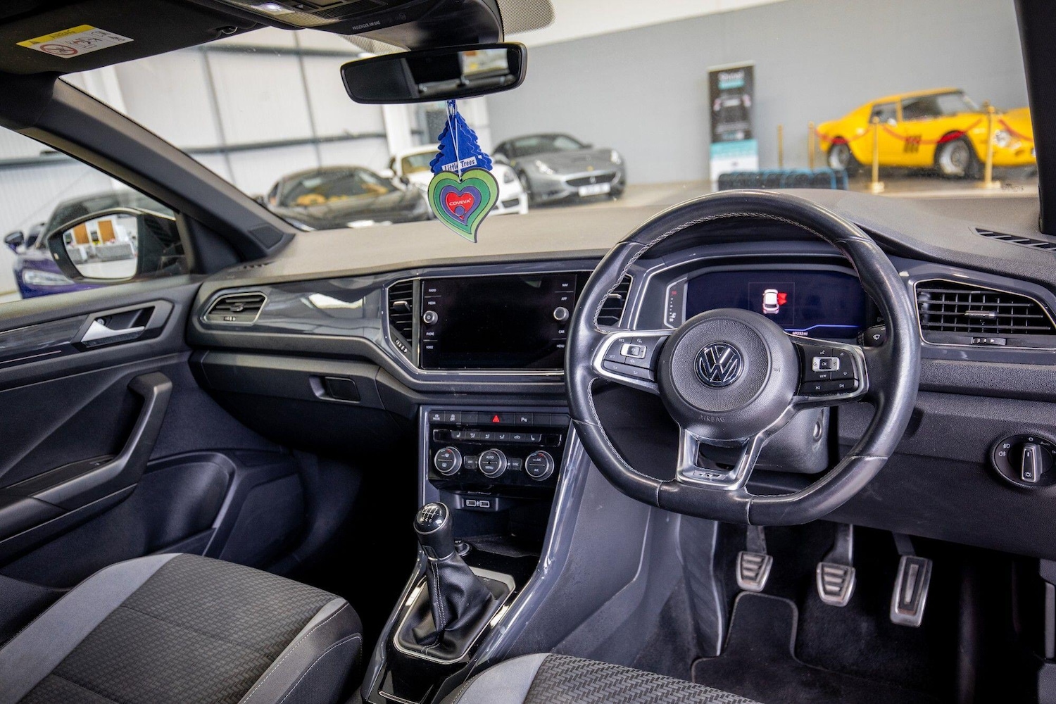 Used Volkswagen T-Roc 2019 for sale - 76839656: Photo 2