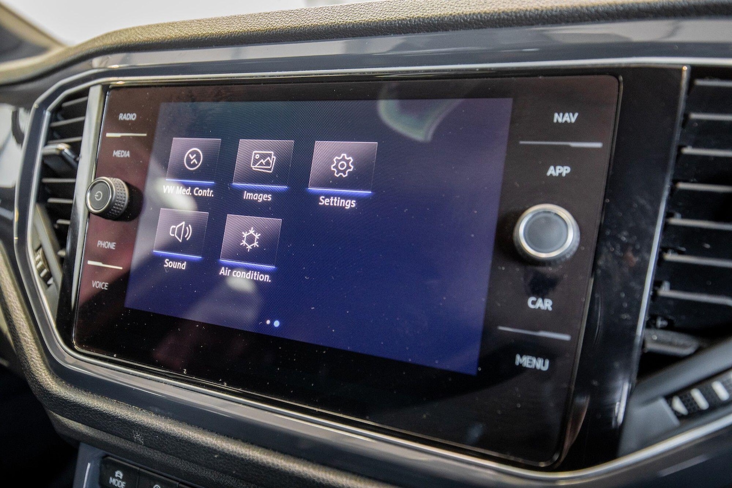 Used Volkswagen T-Roc 2019 for sale - 76839656: Photo 24