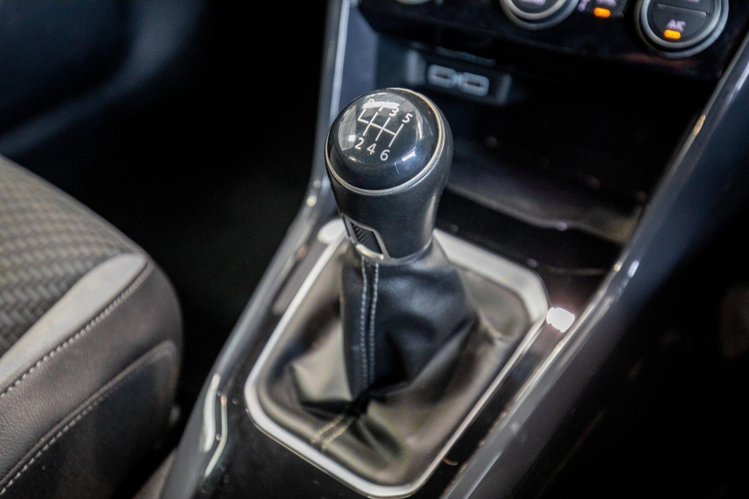 Used Volkswagen T-Roc 2019 for sale - 76839656: Photo 28