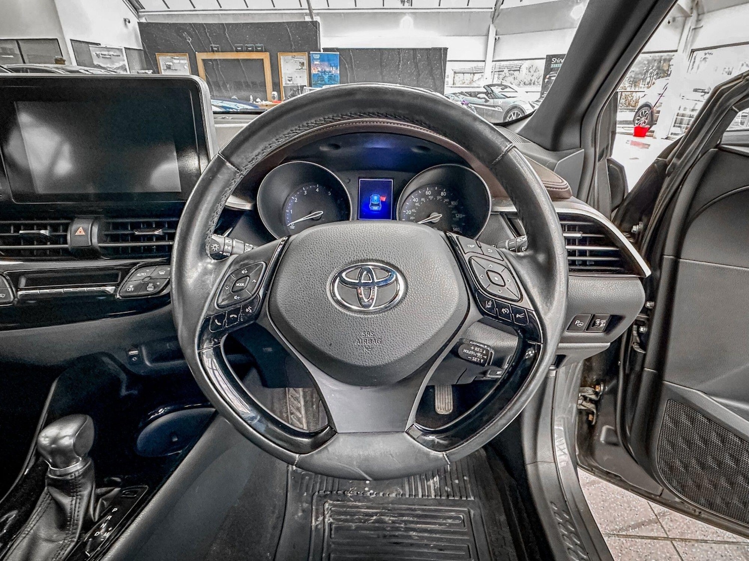 Used Toyota C-HR 2018 for sale - 77658092: Photo 18