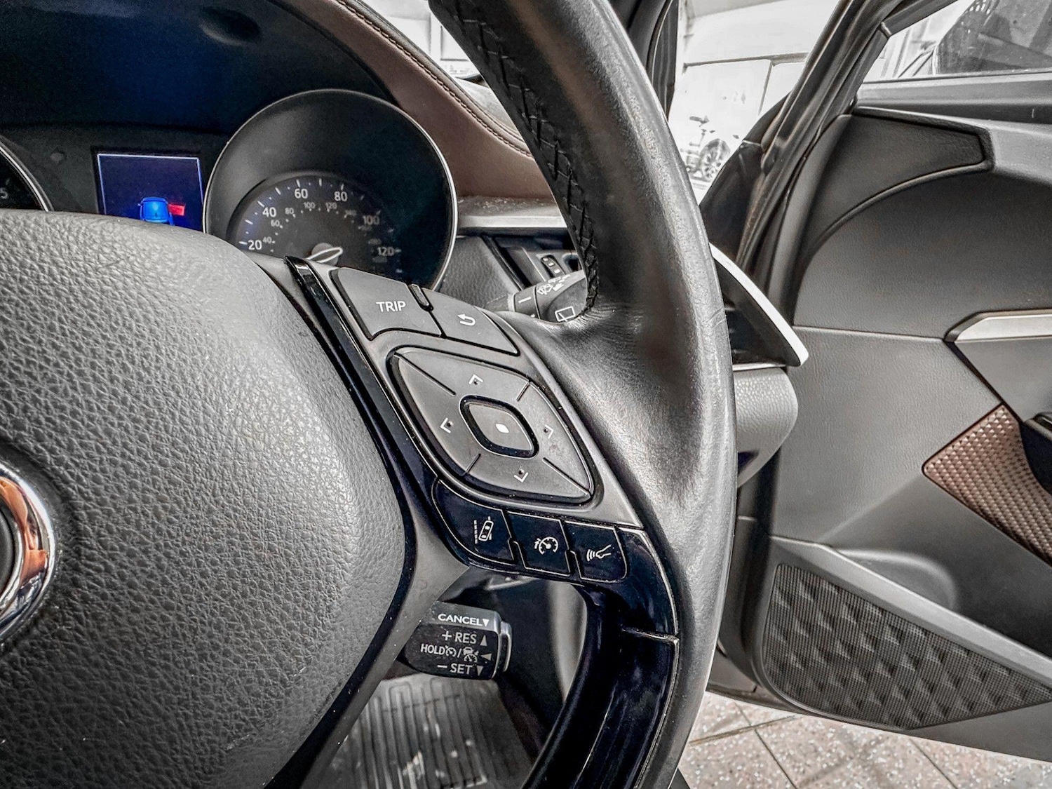 Used Toyota C-HR 2018 for sale - 77658092: Photo 19