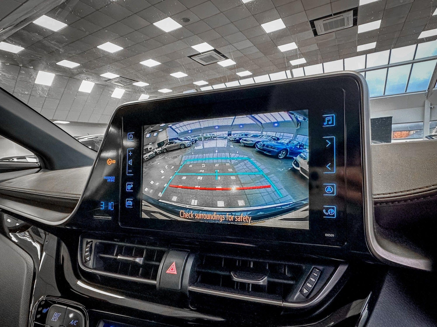 Used Toyota C-HR 2018 for sale - 77658092: Photo 30