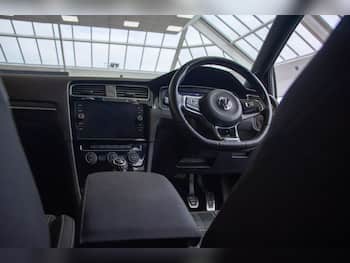 Used Volkswagen Golf 2018 for sale - 79708528: Photo