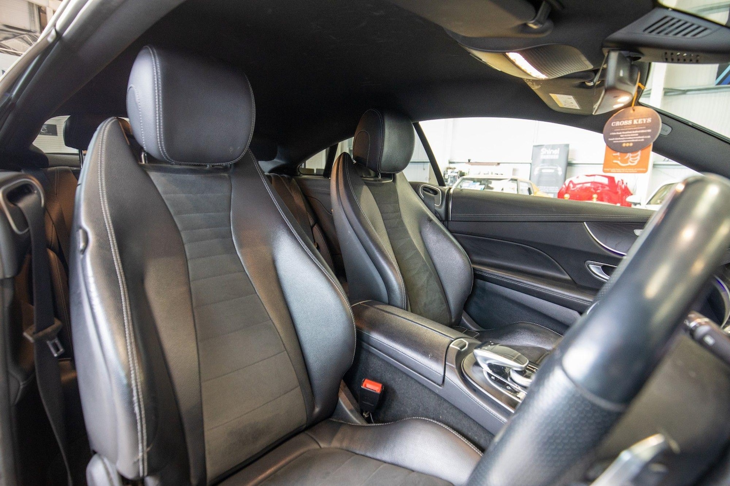 Used Mercedes-Benz E Class 2018 for sale - 76839897: Photo 2