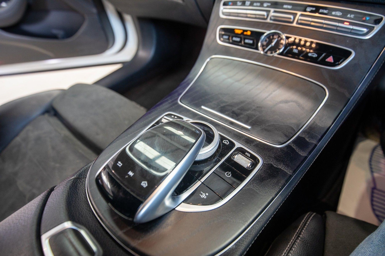 Used Mercedes-Benz E Class 2018 for sale - 76839897: Photo 27