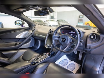 Used McLaren GT 2020 for sale - 76839815: Photo