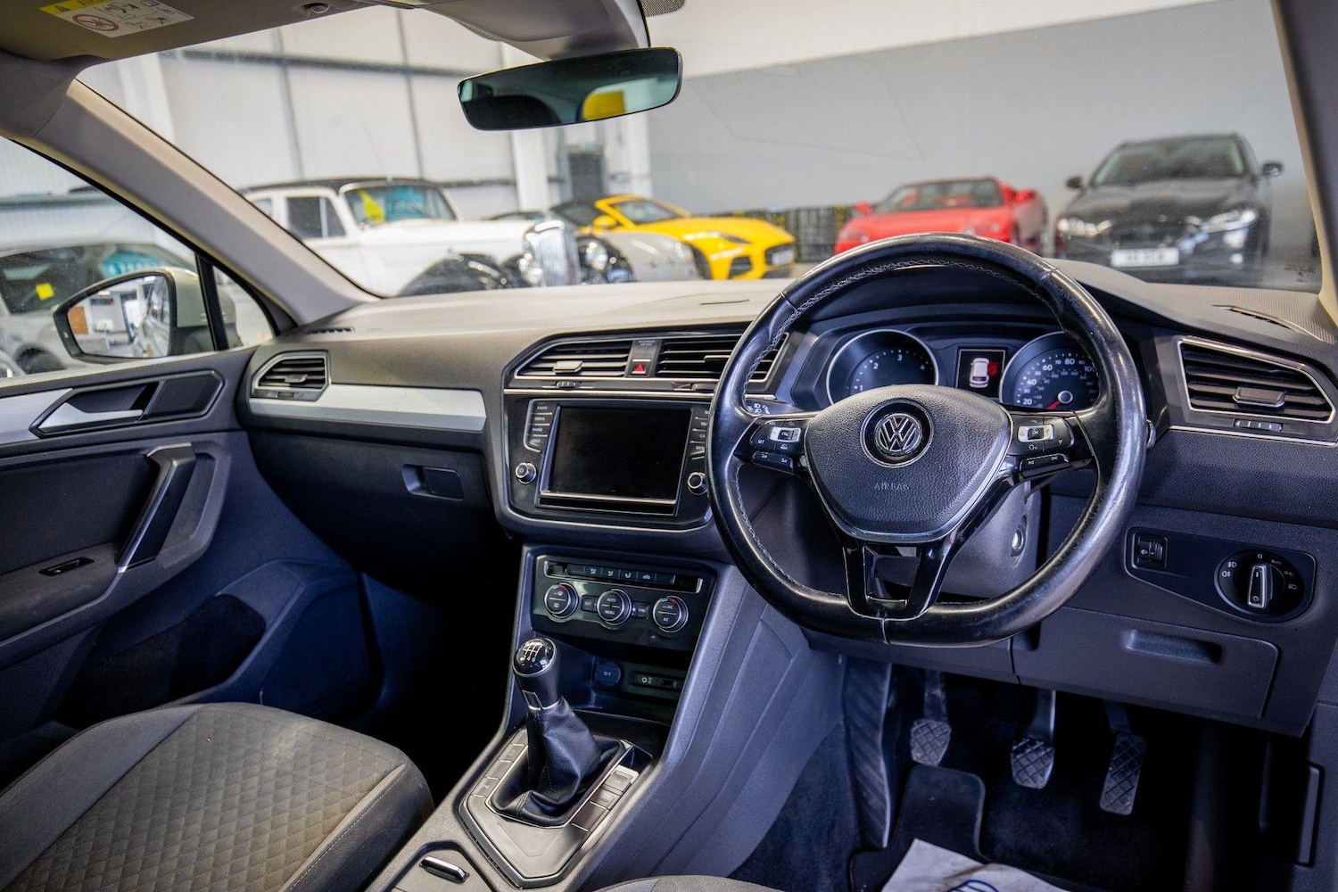 Used Volkswagen Tiguan 2016 for sale - 76839663: Photo 2