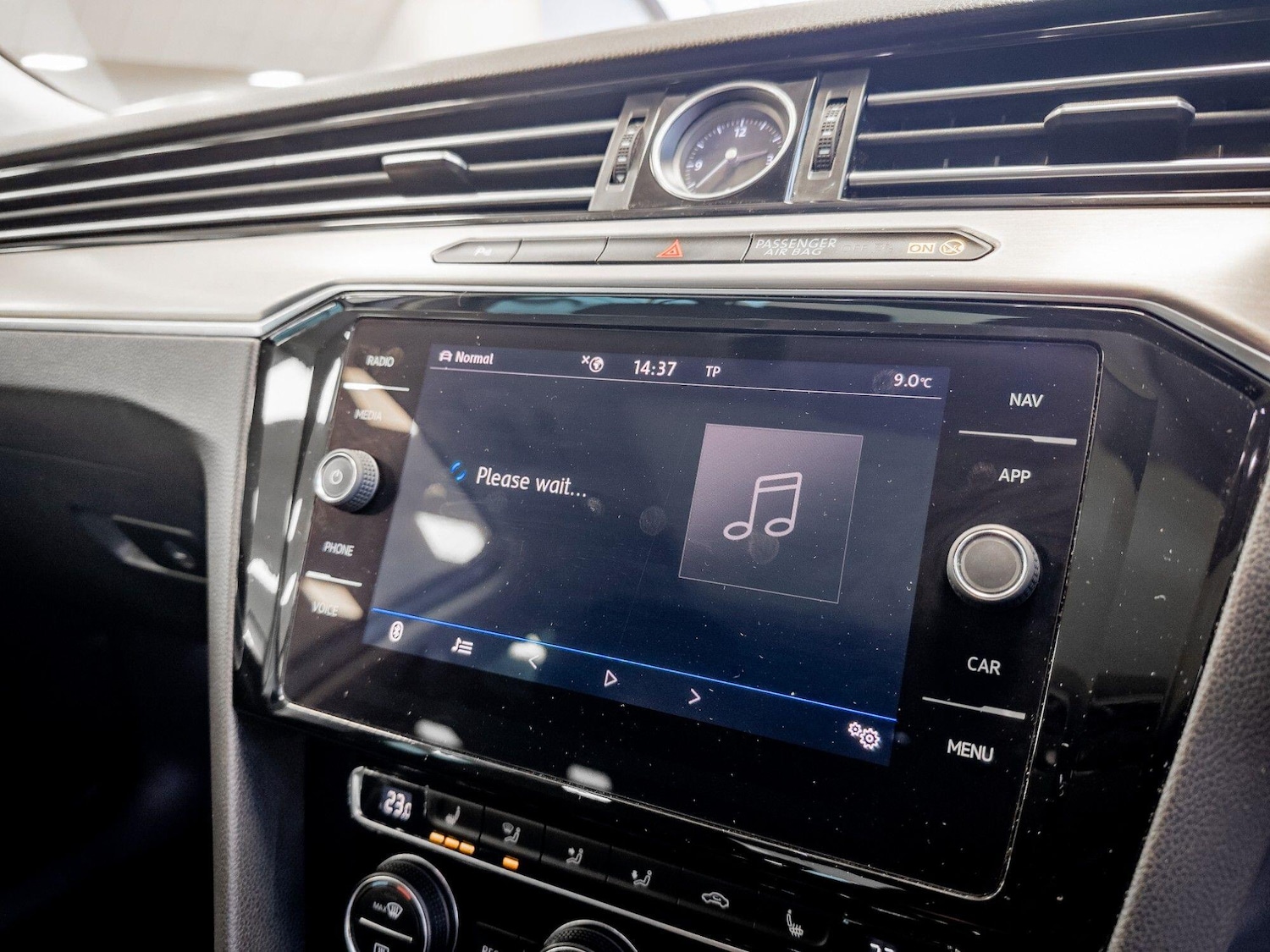 Used Volkswagen Passat for sale - 77658812: Photo 22