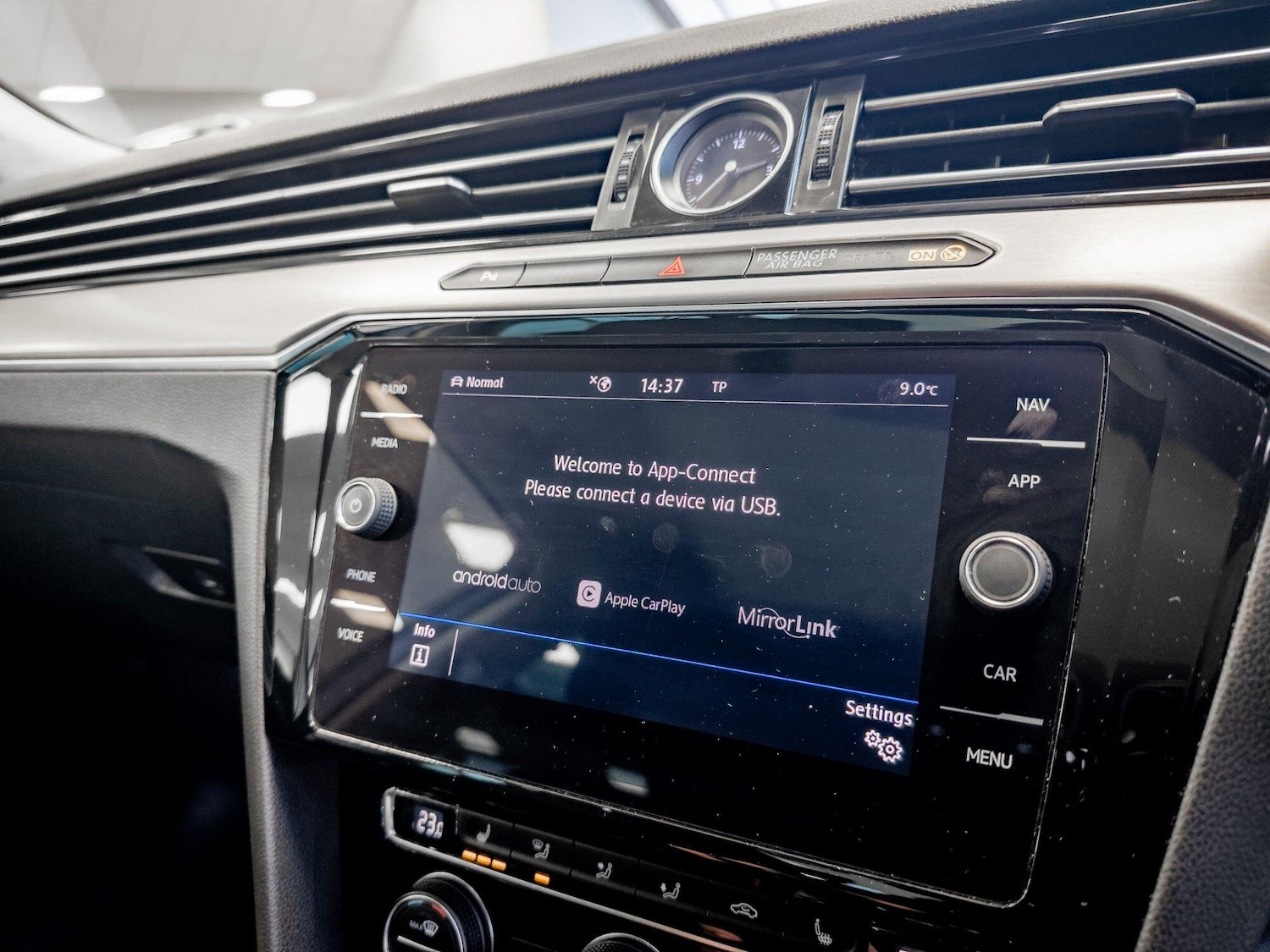 Used Volkswagen Passat for sale - 77658812: Photo 26