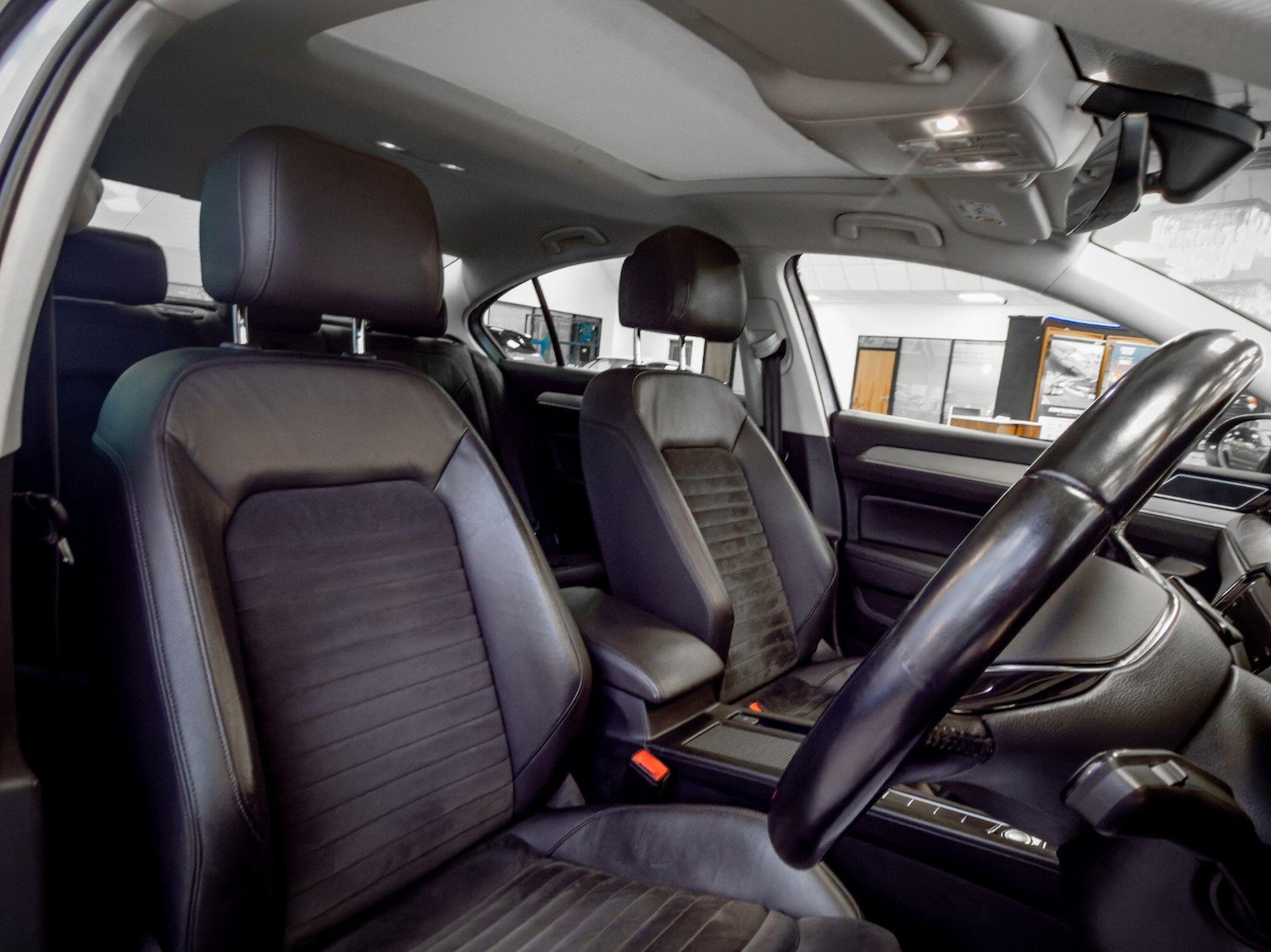 Used Volkswagen Passat for sale - 77658812: Photo 4