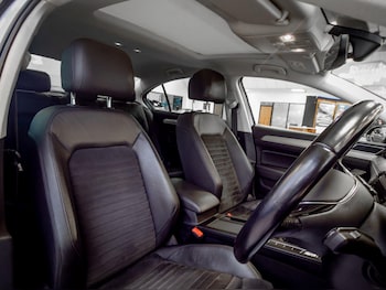 Used Volkswagen Passat 2019 for sale - 77658812: Photo