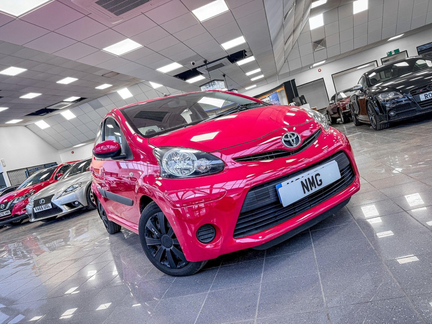 Used Toyota AYGO 2014 for sale - 77783959: Photo 2