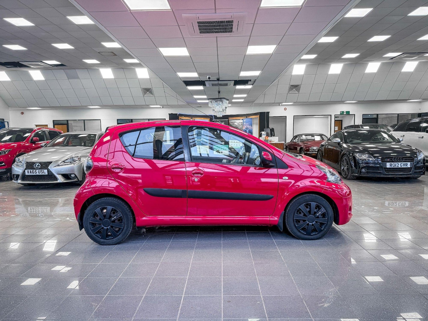 Used Toyota AYGO 2014 for sale - 77783959: Photo 21