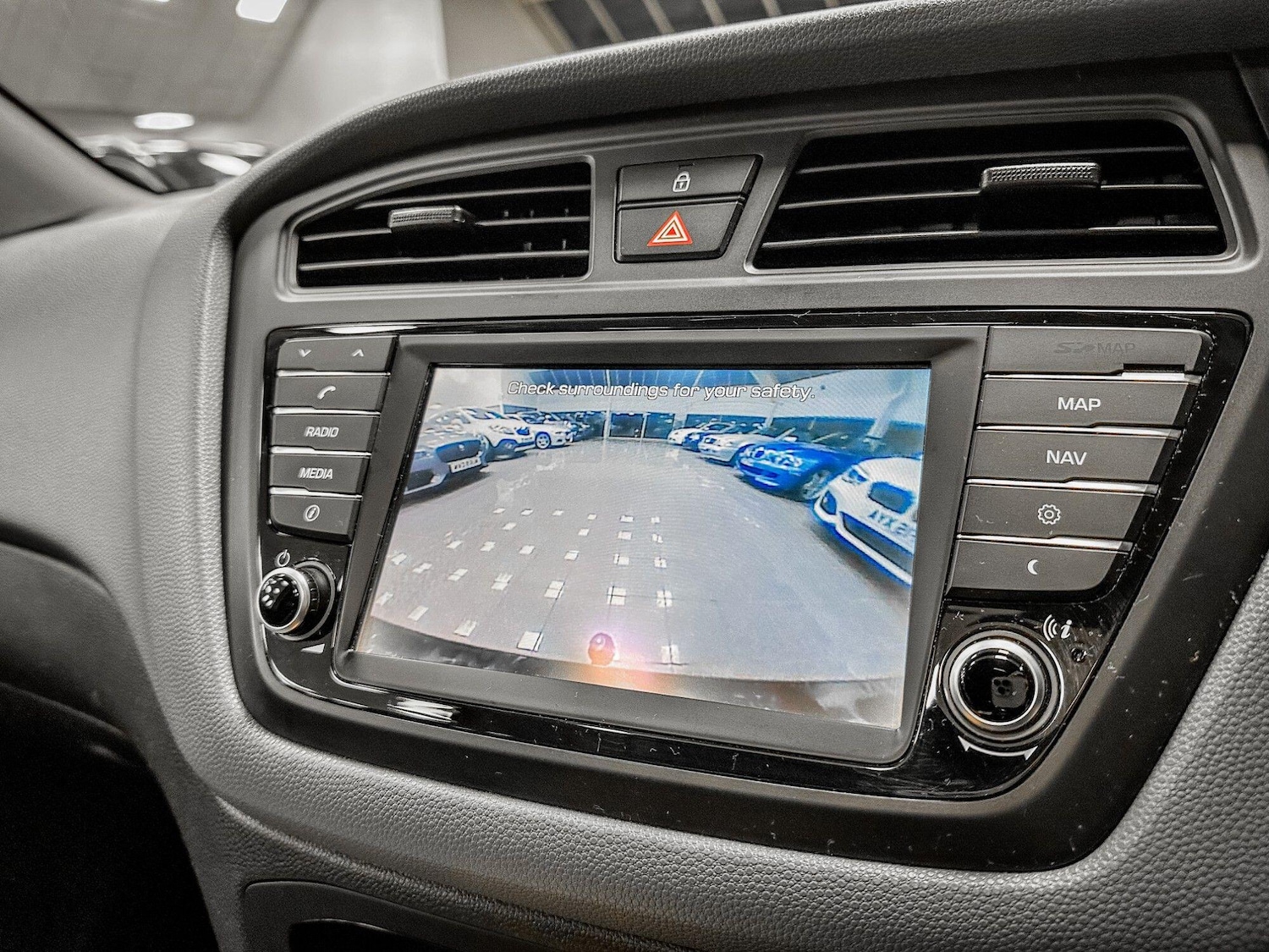 Used Hyundai i20 2015 for sale - 77658451: Photo 32