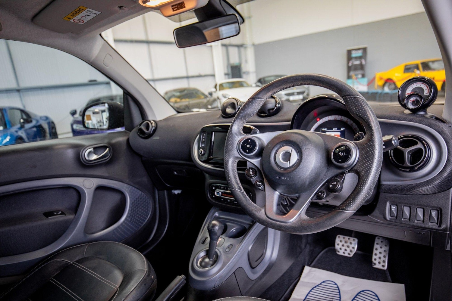 Used smart fortwo 2017 for sale - 76839805: Photo 2