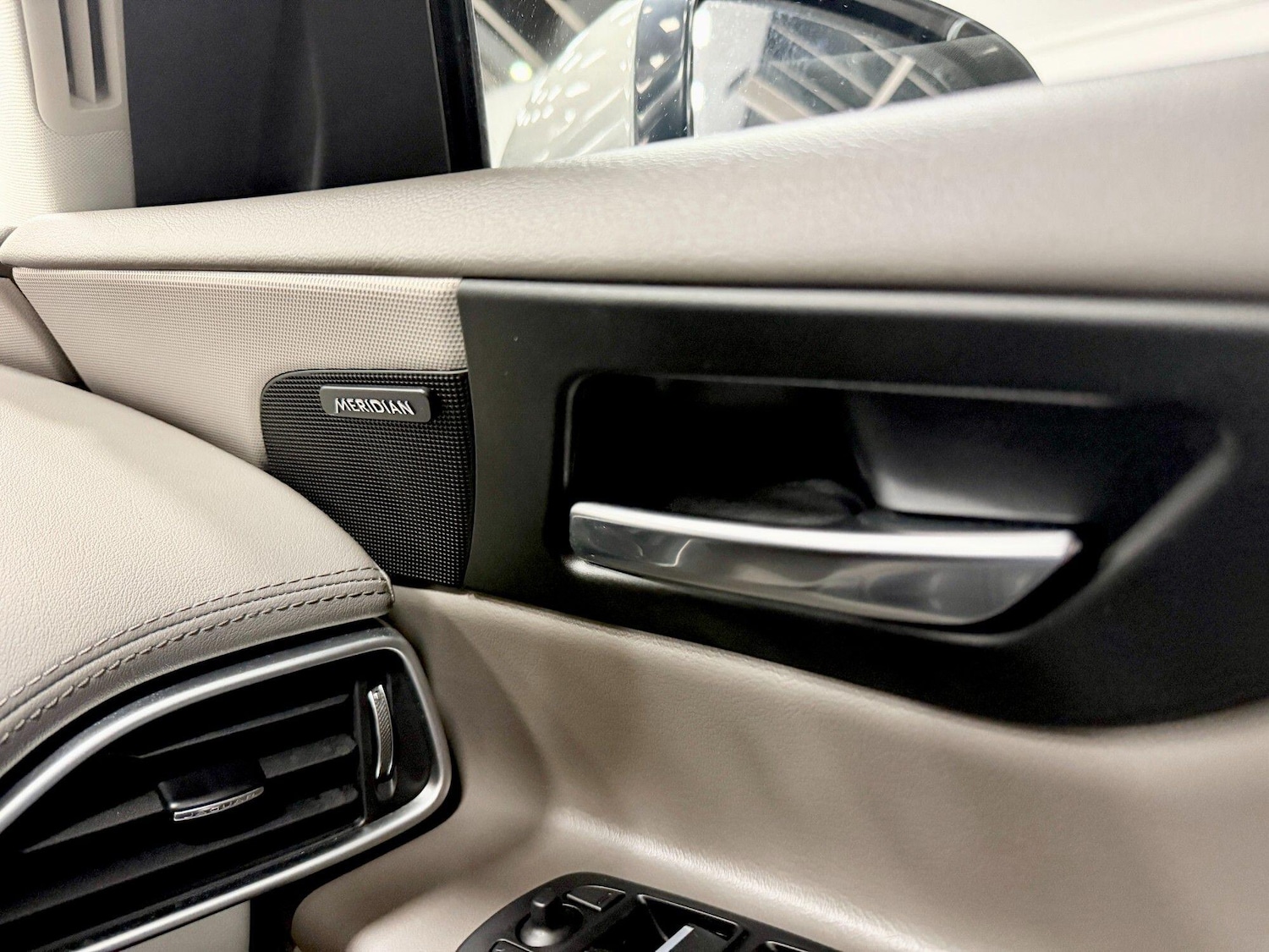 Used Jaguar XE 2018 for sale - 77658472: Photo 18