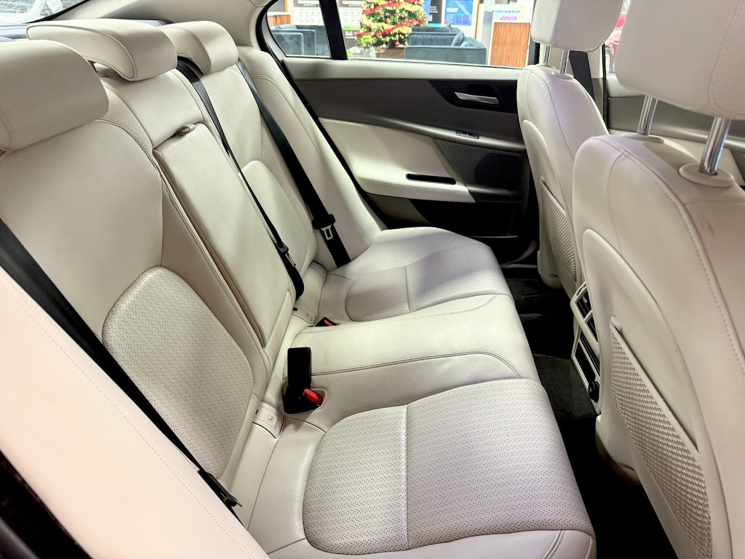 Used Jaguar XE 2018 for sale - 77658472: Photo 22