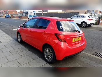 Used Toyota Yaris 2017 for sale - 78372939: Photo