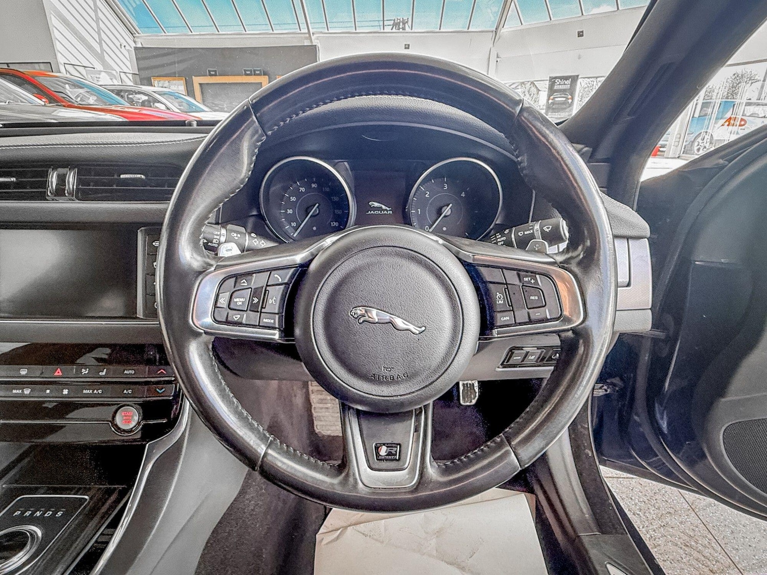 Used Jaguar XF 2017 for sale - 77838965: Photo 16