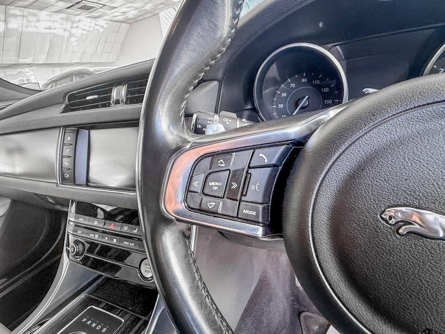 Used Jaguar XF 2017 for sale - 77838965: Photo 17