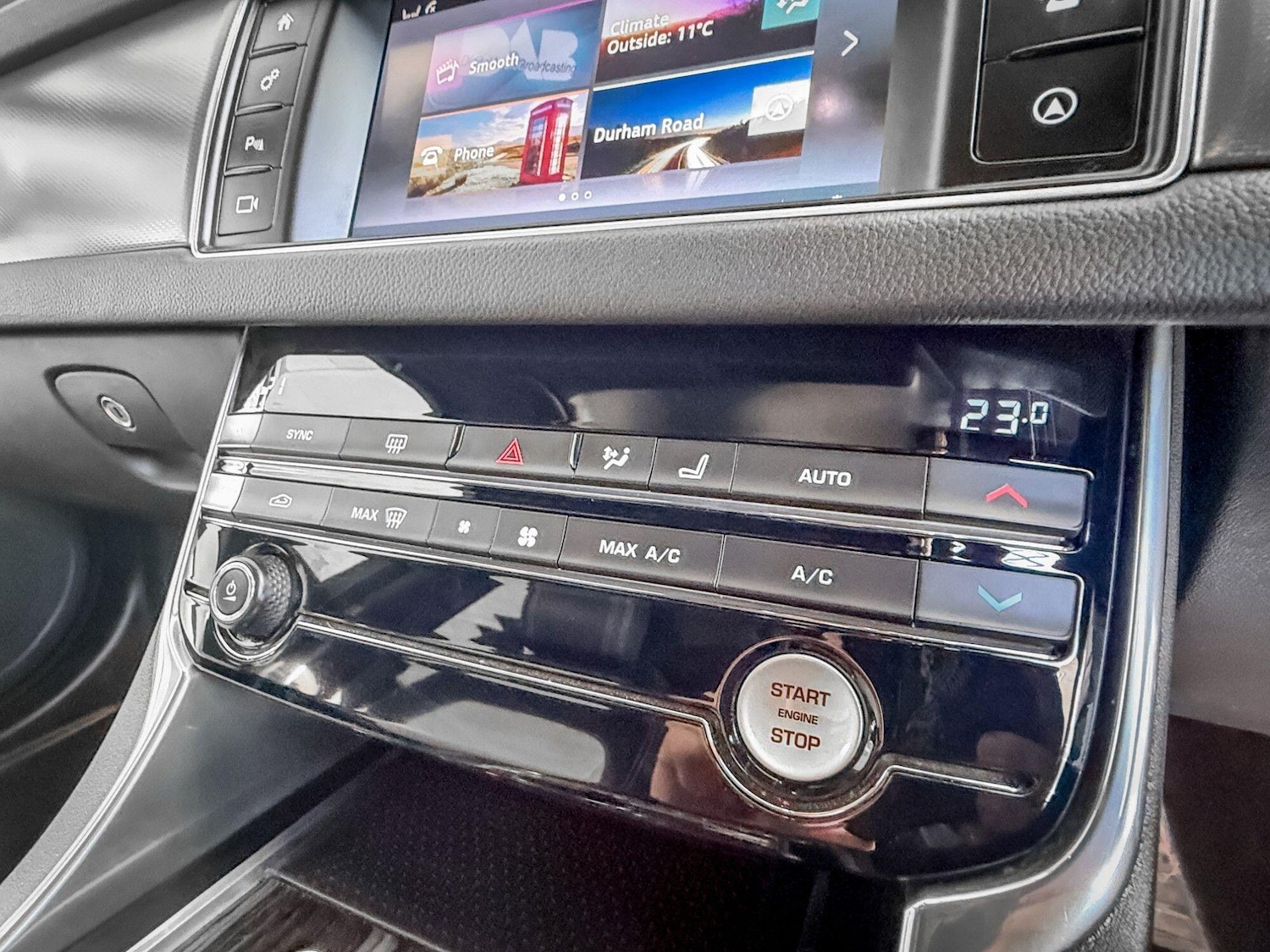 Used Jaguar XF 2017 for sale - 77838965: Photo 22