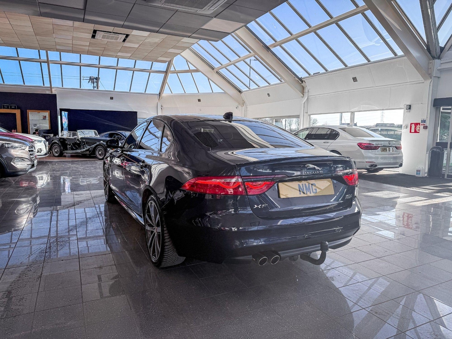 Used Jaguar XF 2017 for sale - 77838965: Photo 32